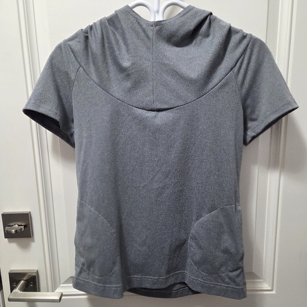 66 North Womens Hooded Short Sleeve Shirt